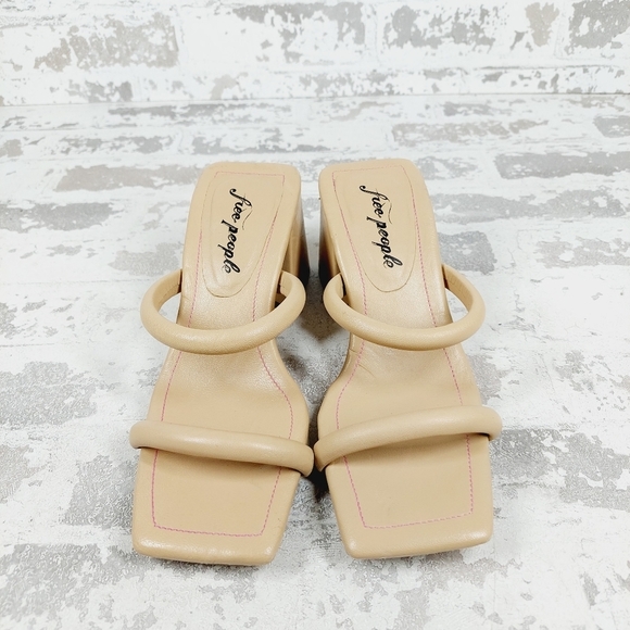 NEW Free People Straps Cream Tan Leather Slip on Block Heel Sandals W647 - Picture 3 of 16